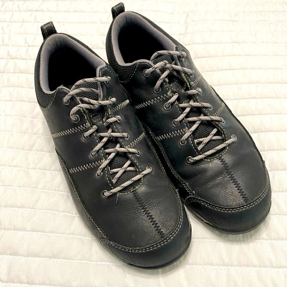 L. L. Bean Beansport Leather Comfort Sneakers Women Size 9
